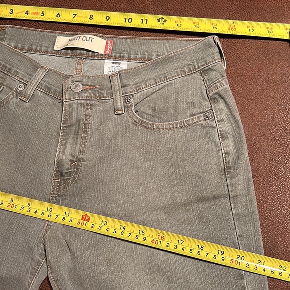 Levi’s 515 Boot Cut Jeans - Picture 10 of 16